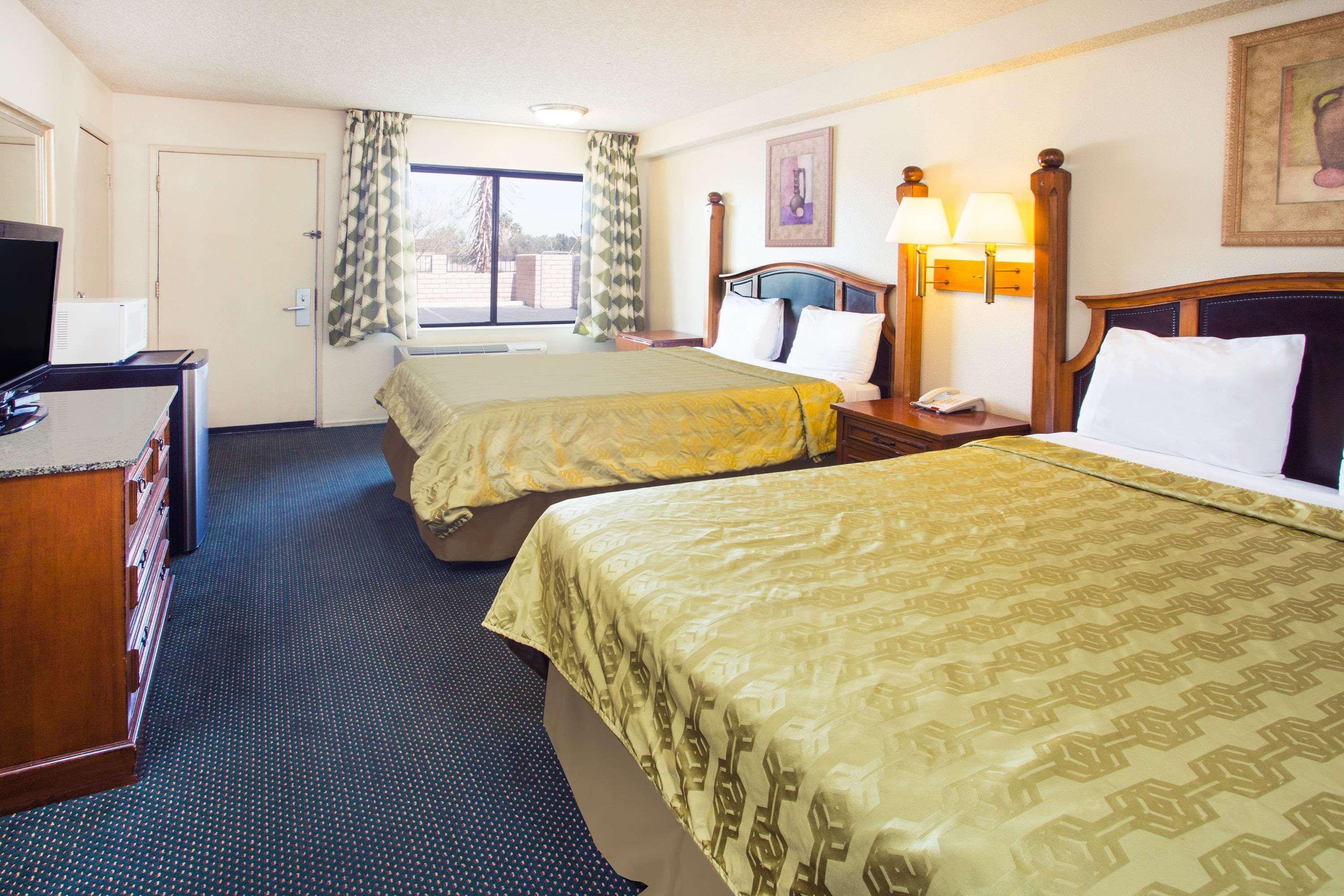 Travelodge By Wyndham Indio Exteriör bild