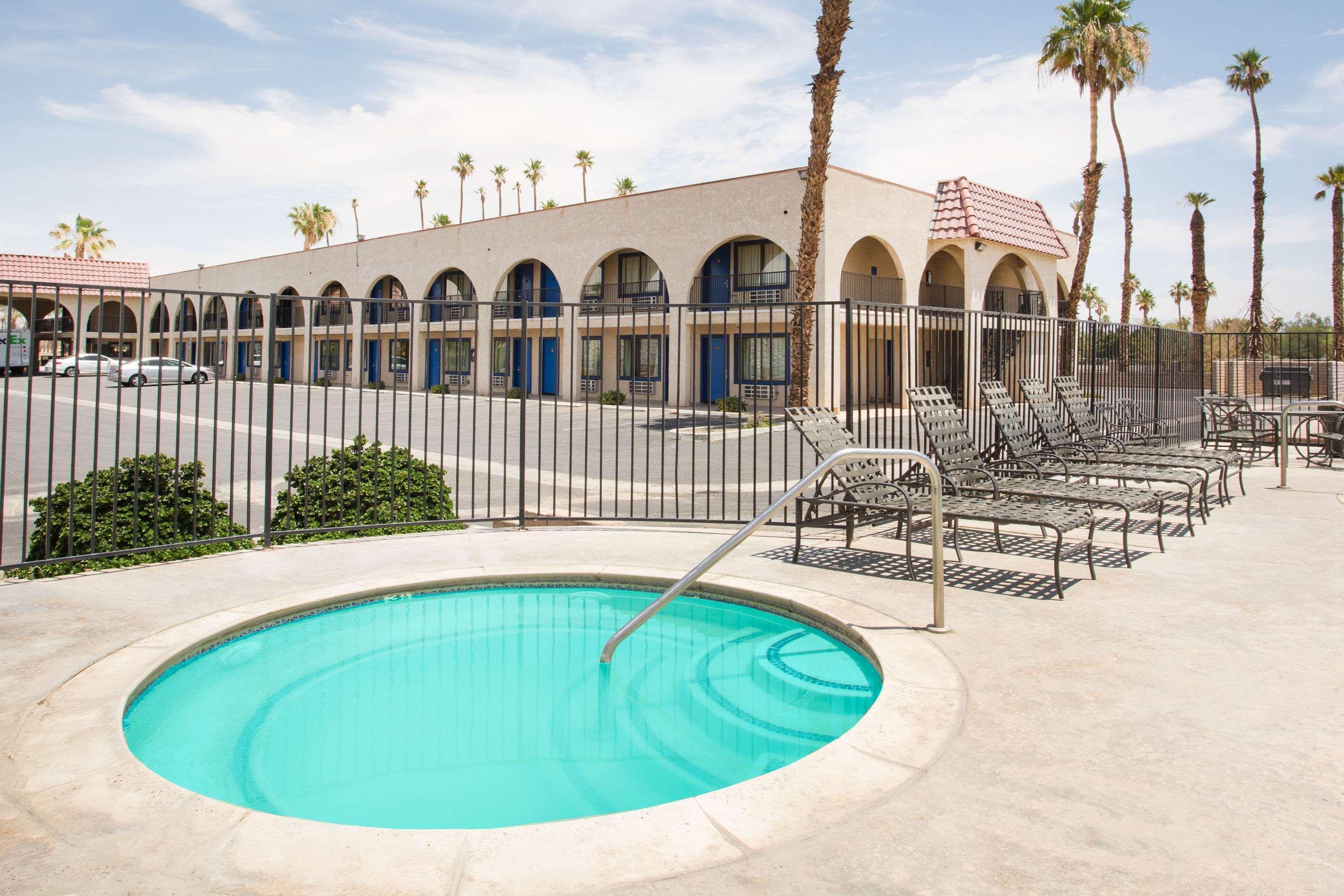 Travelodge By Wyndham Indio Exteriör bild